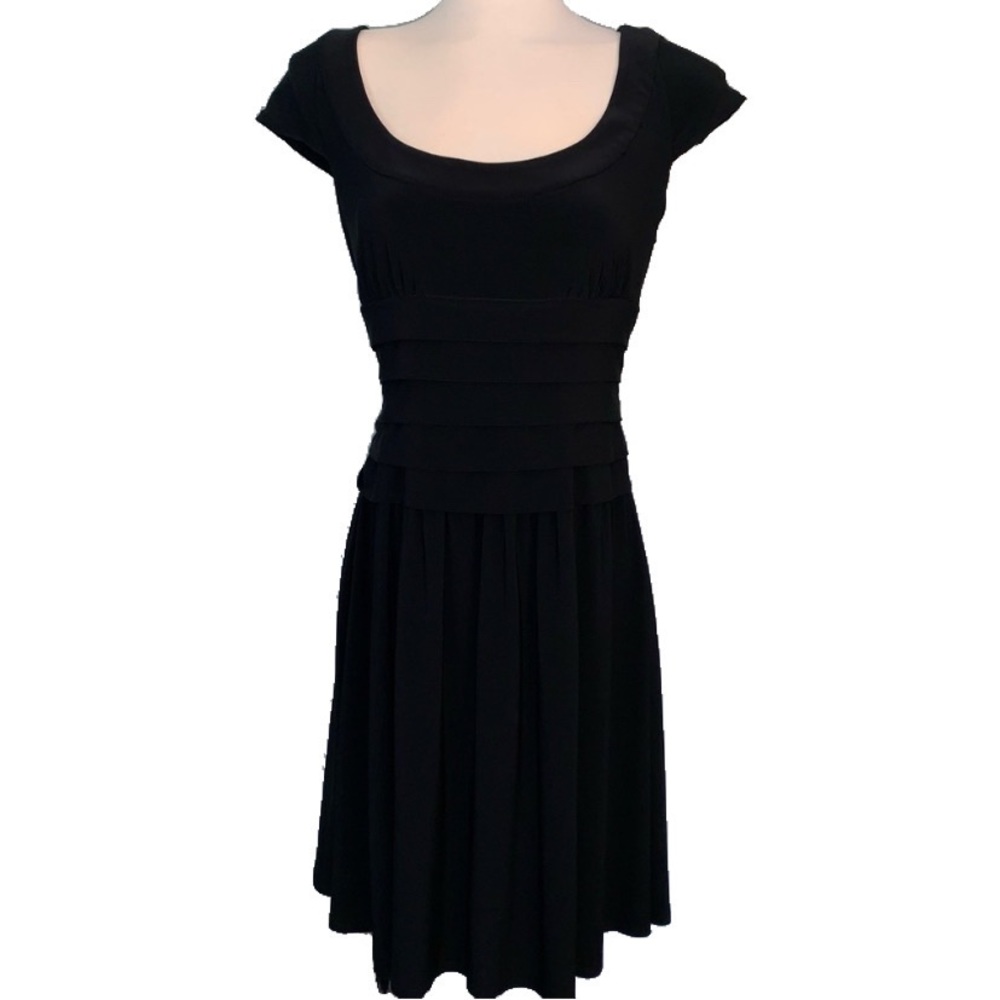 Jones New York black cap sleeve dress